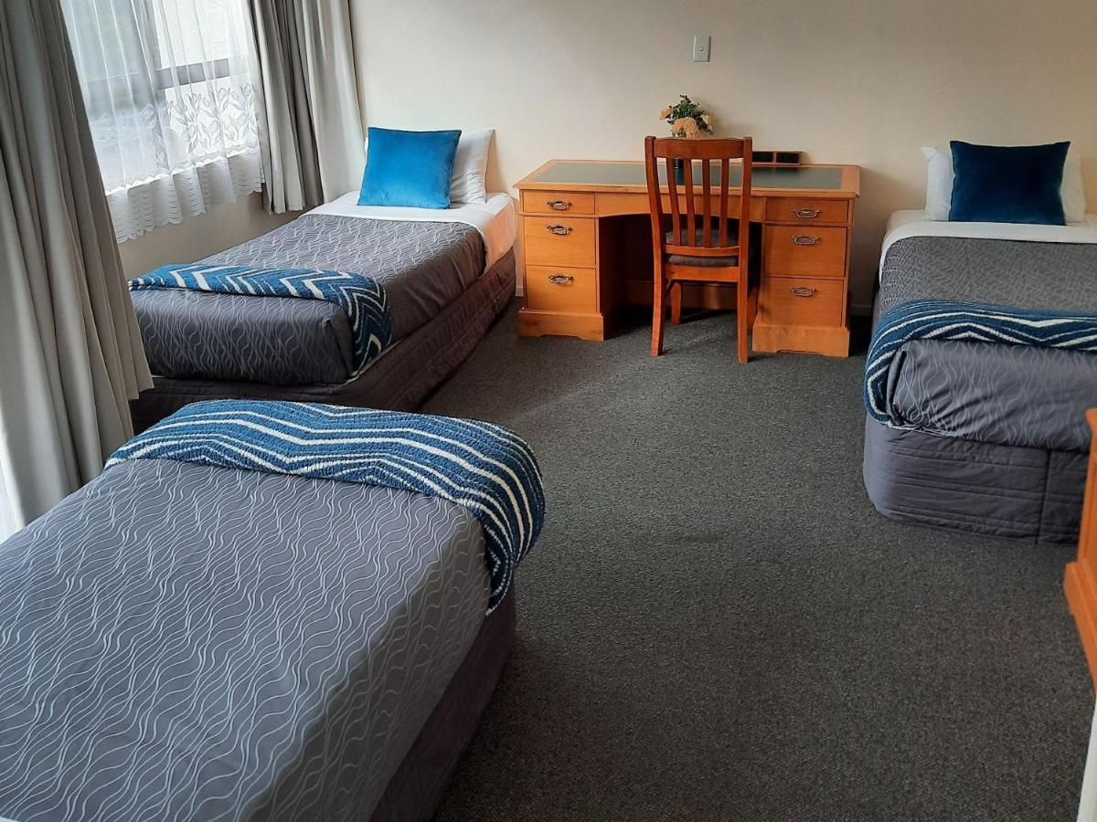 Pembrooke Motor Lodge Уангарей Екстериор снимка
