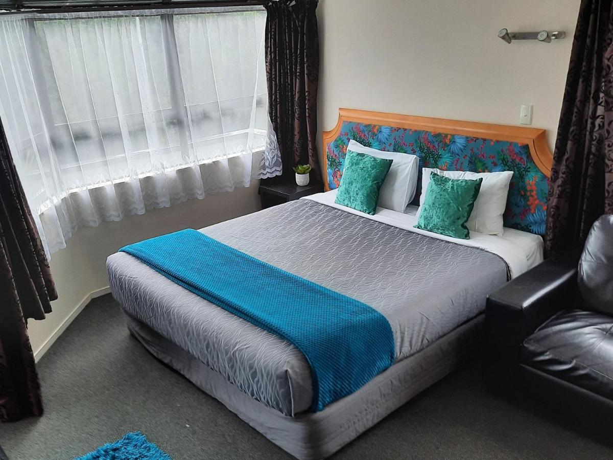 Pembrooke Motor Lodge Уангарей Екстериор снимка